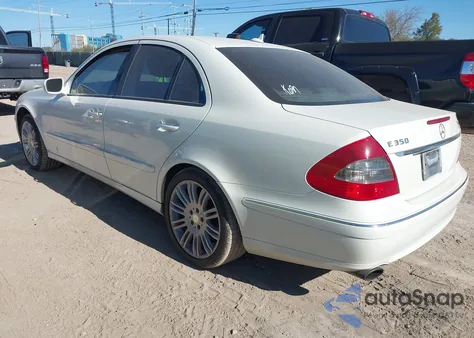 2008 Mercedes-Benz E 350 z USA, uszkodzony, nr VIN WDBUF56X18B253392